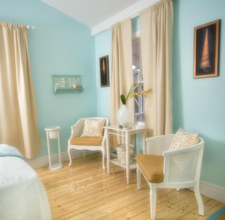 Telegraph House Motel Baddeck Room photo