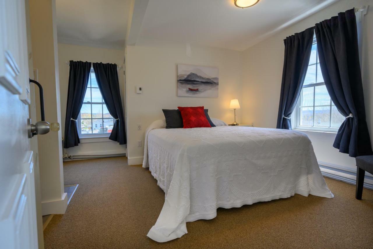 Telegraph House Motel Baddeck Exterior photo